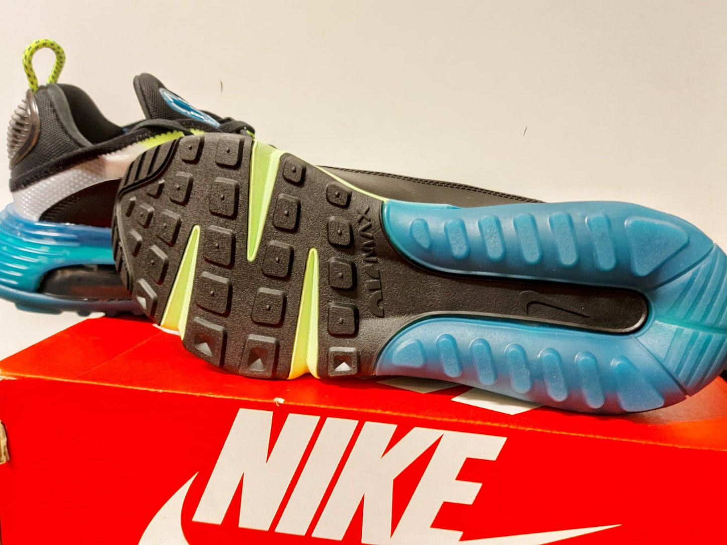 Nike Air Max 2090